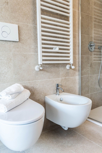 Room 3, Waterfront Suite by Wonderful Italy, Genova
