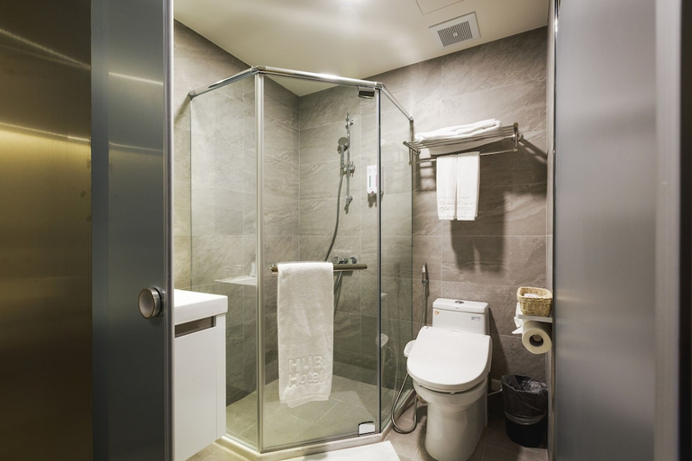 Bathroom 5, Hub Hotel, Taoyuan