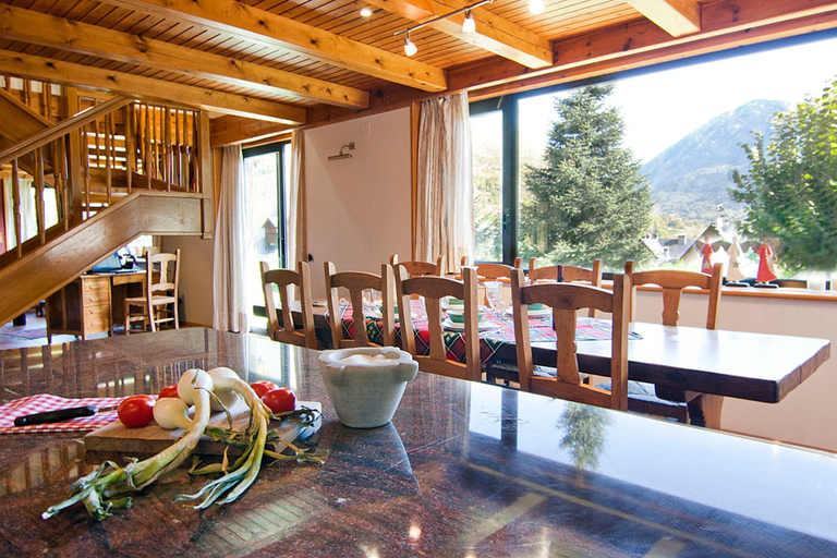 Others 2, Chalet Casa Lola Vielha, Lleida