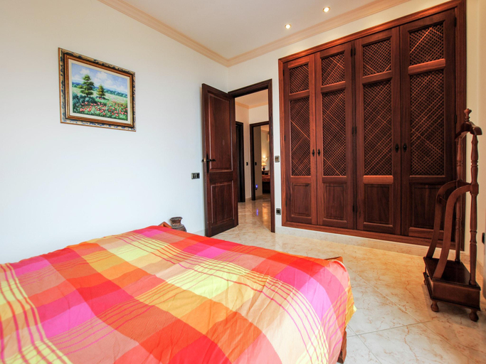 4, Villa in Canyamel with Bay Views and Pool, Baleares