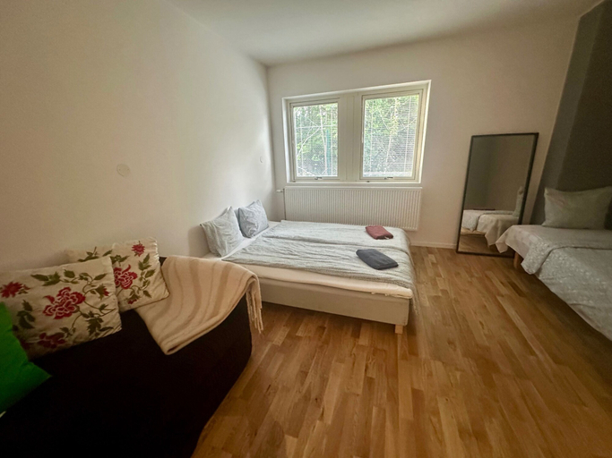 Room 2, Big Studio Apartment in Sollentuna, Stockholm, Sollentuna