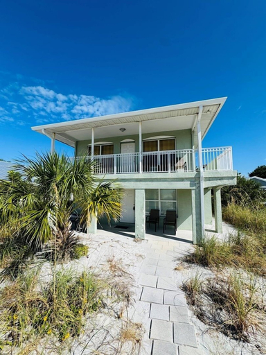 Exterior & Views, 763 North Shore Downstairs 3 Bedroom Apts by RedAwning, Manatee