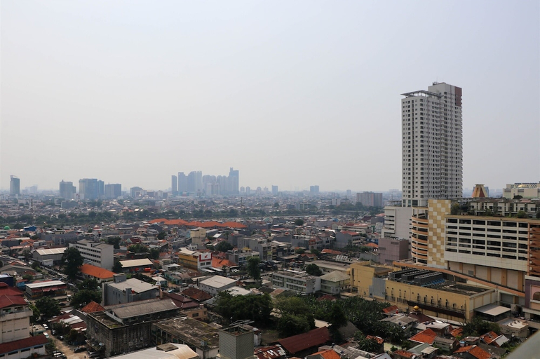 Exterior & Views, Tranquil And Cozy 1Br Apartment At Thamrin Residence, Central Jakarta