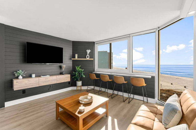 Room 4, Beach Front Ocean View Condo - Top of the Gulf 523, Bay