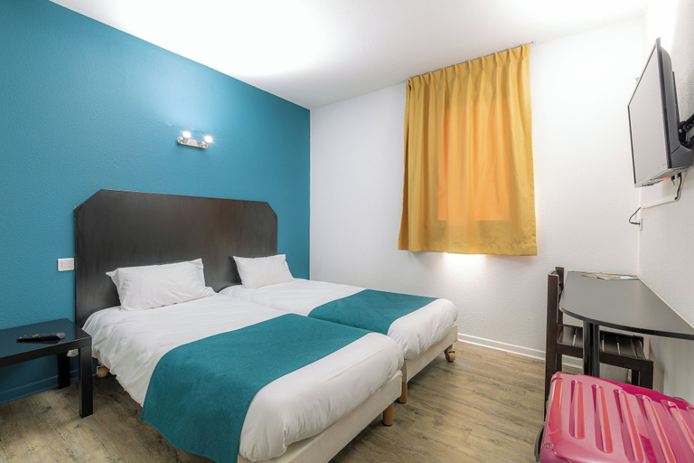 Bedroom 2, Audotel, Aude