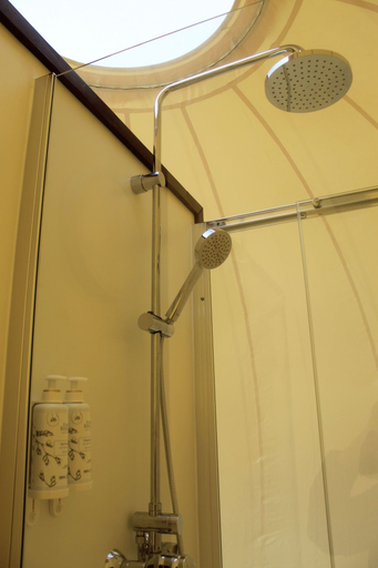 Bathroom 3, Wine Bubble, La Rioja