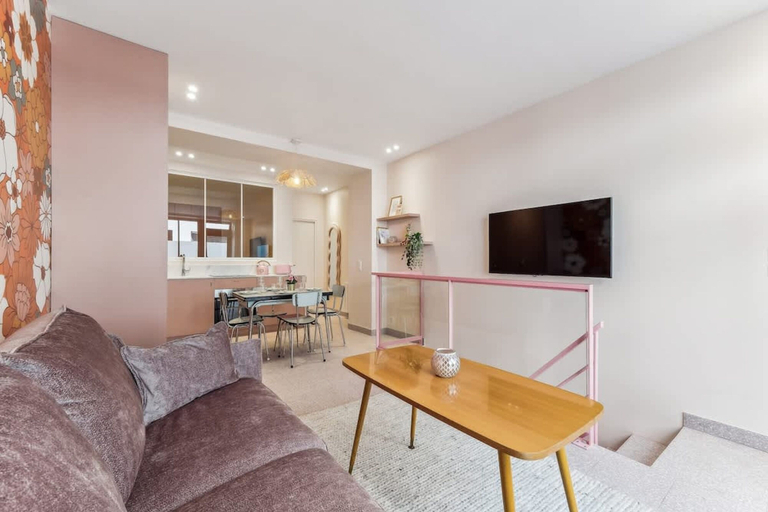 Living area 5, Elegant Apartment - 2 Bedroom -6people, Paris