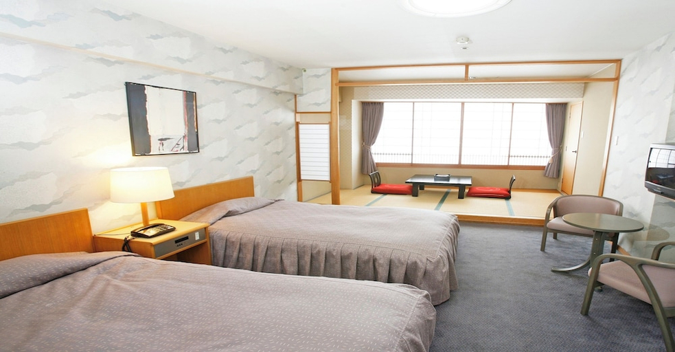 Bedroom 3, Hotel Ravie Kawaryo, Itō