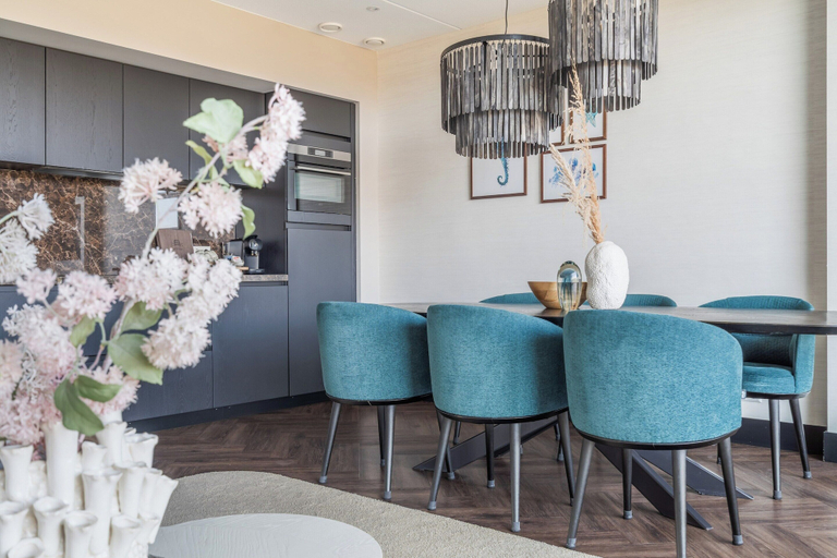 Dining 2, Lavish Apartment With Private Sauna, Zijpe
