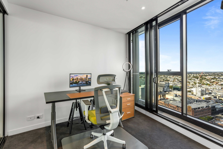 Living room 4, Chic 1-bed With Parking, Pool and Gym, Fortitude Valley