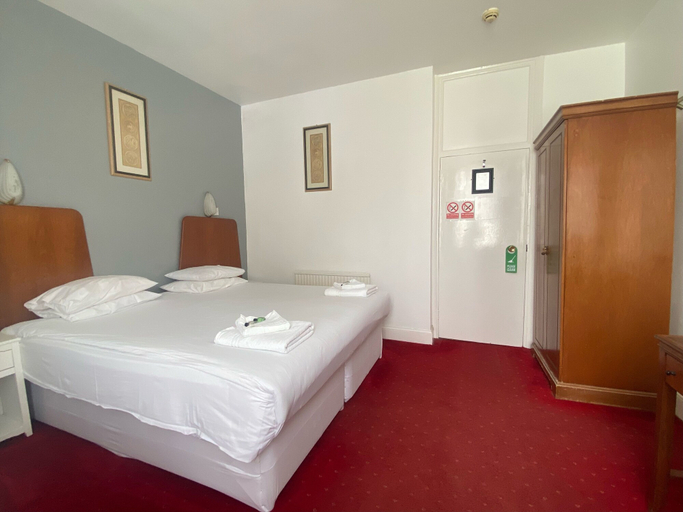 Bedroom 3, The Beach Hotel, Brighton and Hove