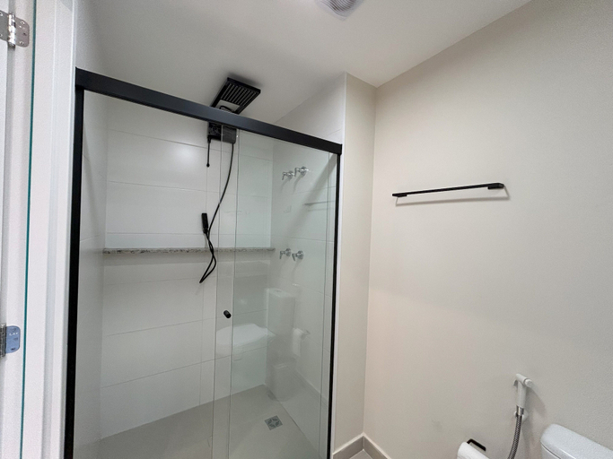 Bathroom 4, Vila Mariana near Ibirapuera Park, São Paulo