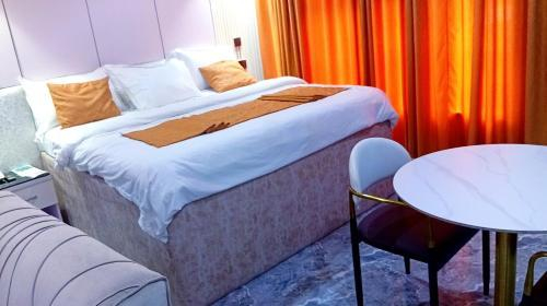 5, Uptown life hotel and suites, Okpe