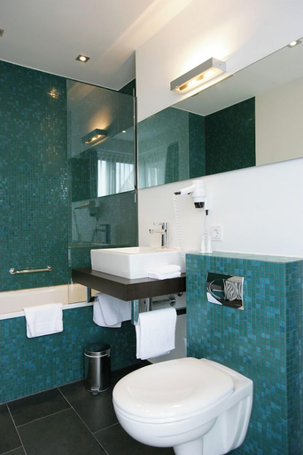 Bathroom 5, Hotel Erzgiesserei Europe, München