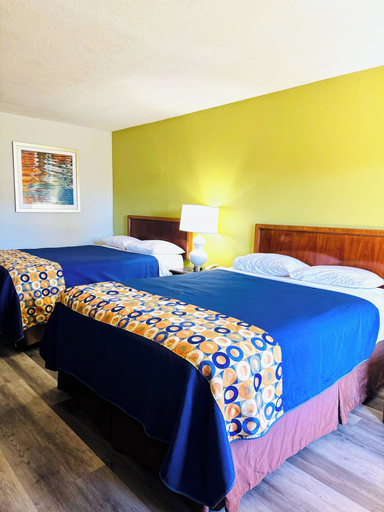 Bedroom 3, Newnan Lodge, Coweta