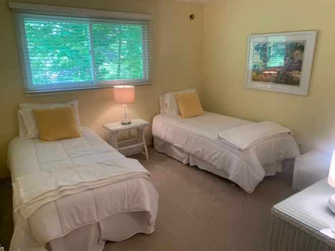 Room 2, Whittier Cottage in Douglas, Allegan