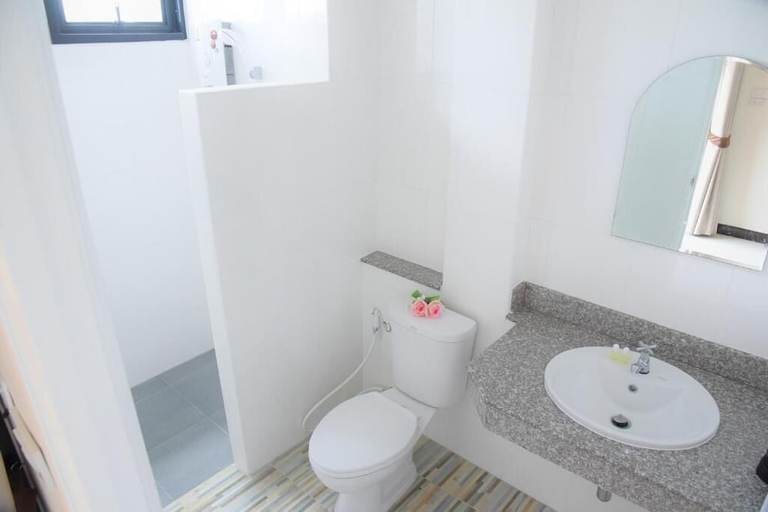 Bathroom 3, BH Place Apartment, Muang Kanchanaburi