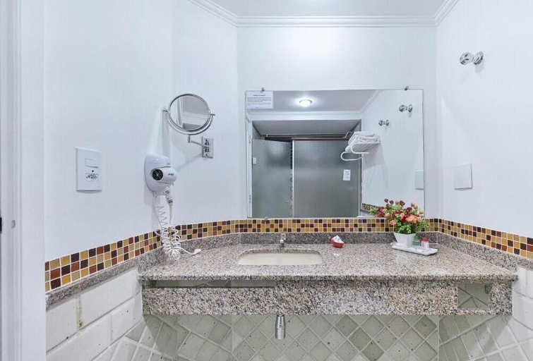 Bathroom 3, Hotel Dan Inn Campinas Cambui By Nacional Inn, Campinas