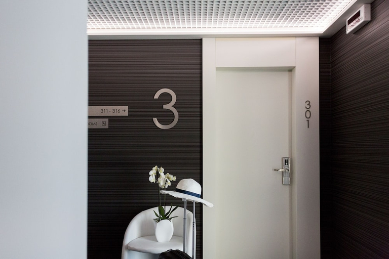 Bathroom 4, Raffaello Hotel, Ancona