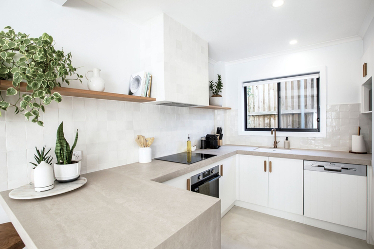 Private kitchen, Coastal 2-bed Apartment With Courtyard, Gold Coast