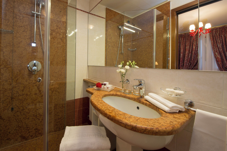 Bathroom 5, Villa Pace Park Hotel Bolognese, Treviso