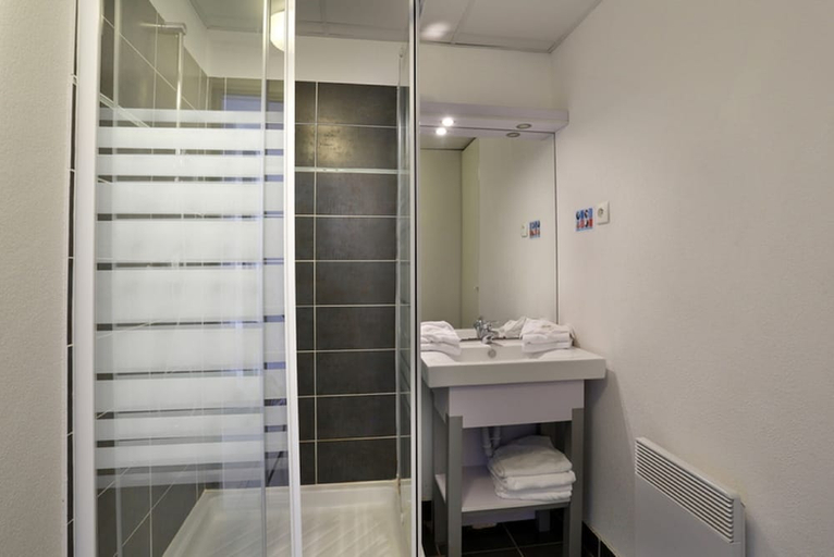 Bathroom 3, Vacanceole - Residence Cap Camargue, Gard