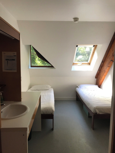 Bedroom 3, Auberge de Jeunesse HI Cancale, Ille-et-Vilaine
