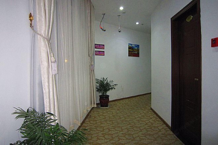 Others 3, Xiangxiu Hostel, Shanghai