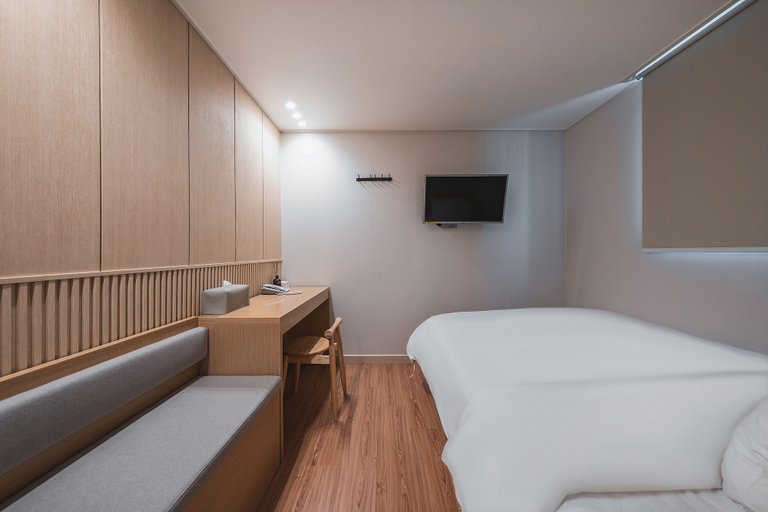Bedroom 3, Gyeongju Hotel Gonggan, Gyeongju