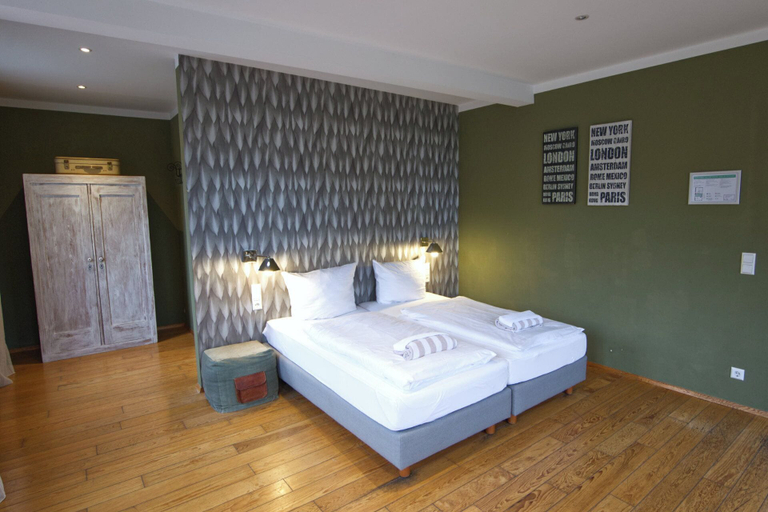 Bedroom 4, Gästehäuser Villa Delange, Landau in der Pfalz