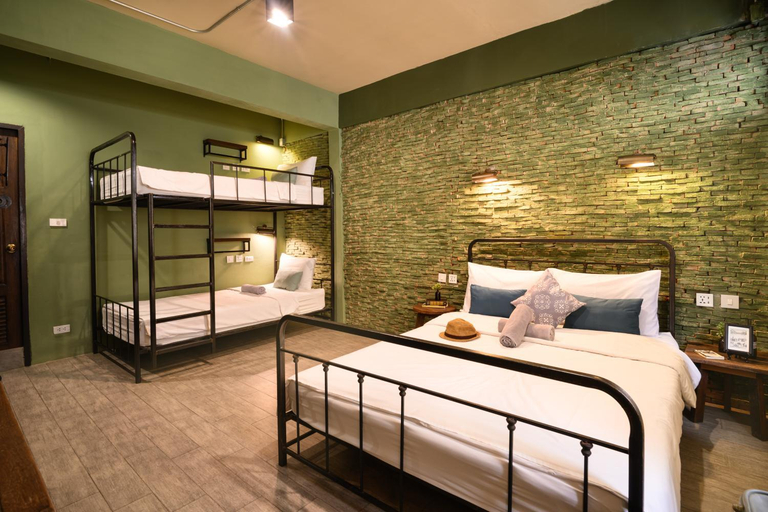 Bedroom 3, Niras Bankoc Cultural Hostel, Pom Pram Sattru