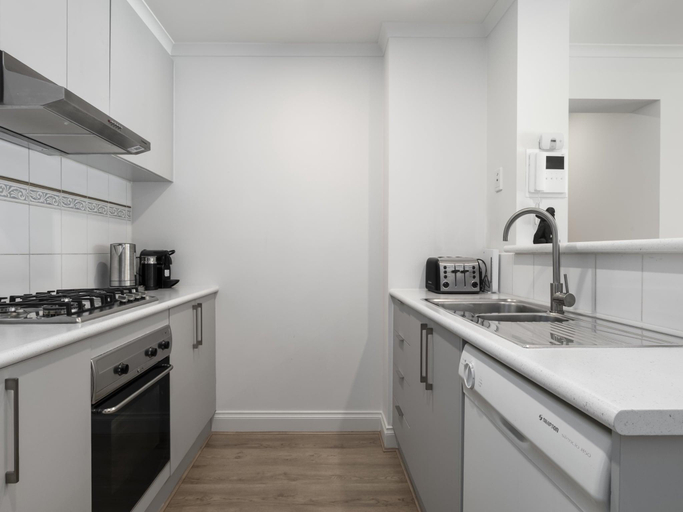 5, Spacious 3-Bed Apartment in Melbourne CBD, Melbourne