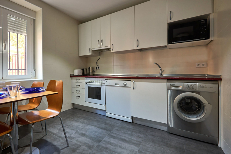 Room 2, AV Segovia in Vila, Ávila