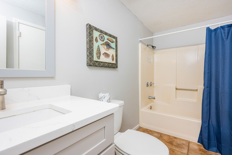 Bathroom 4, Phoenix I 1144 1 Bedroom Condo, Baldwin