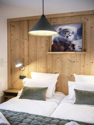 Room 2, Apartment in La Chapelle Near Cret-beni Lift, Haute-Savoie