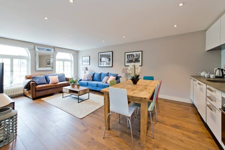 Others 4, Modern 2-bedroom Apartment, Notting Hill, London