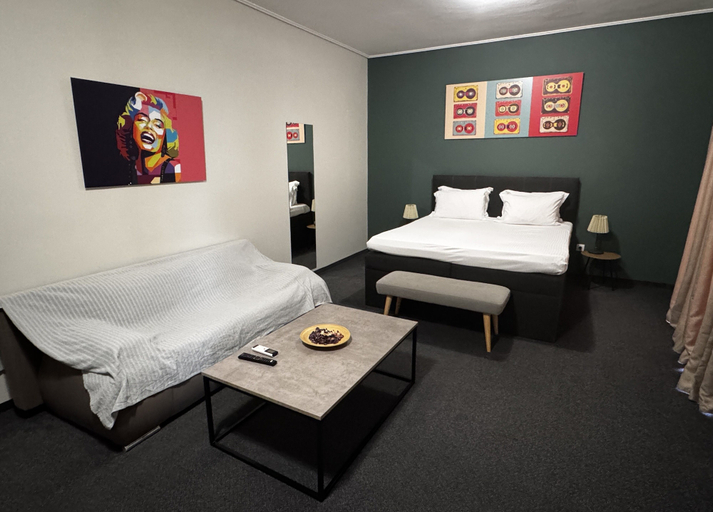 Bedroom 3, Connect Suites, Attica