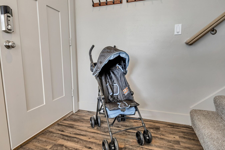 Room 2, Hill Field 3 by CDH in Layton, Davis