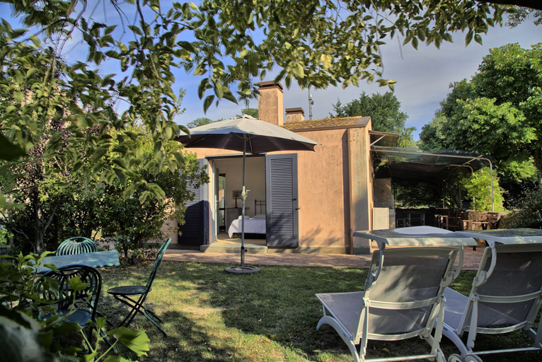 Room 4, Villa Glicini - Delightful Cottage With Pool, Ancona