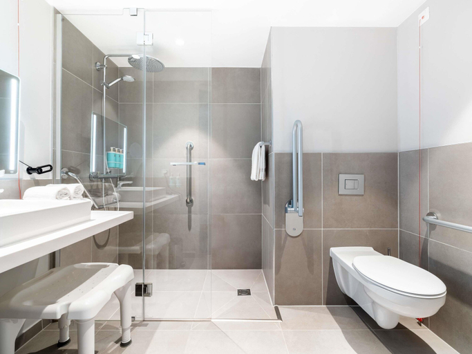 Bathroom 4, Novotel Regensburg Zentrum, Regensburg