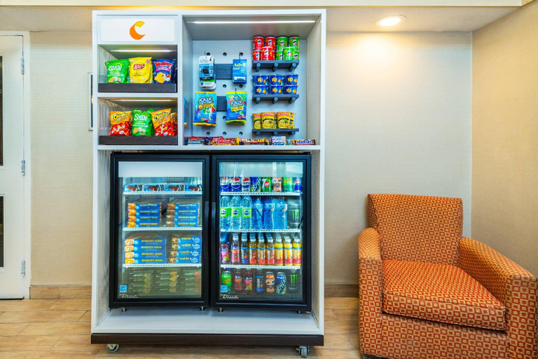 Food & Drinks 4, Comfort Inn Kingston - Highway 401, Frontenac