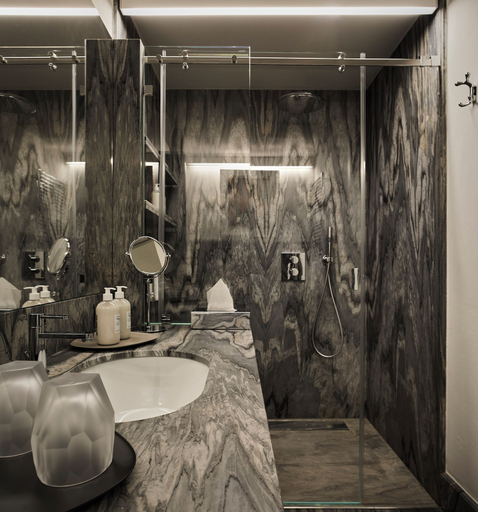 Bathroom 5, Palazzo delle Pietre Luxury Apartments, Roma