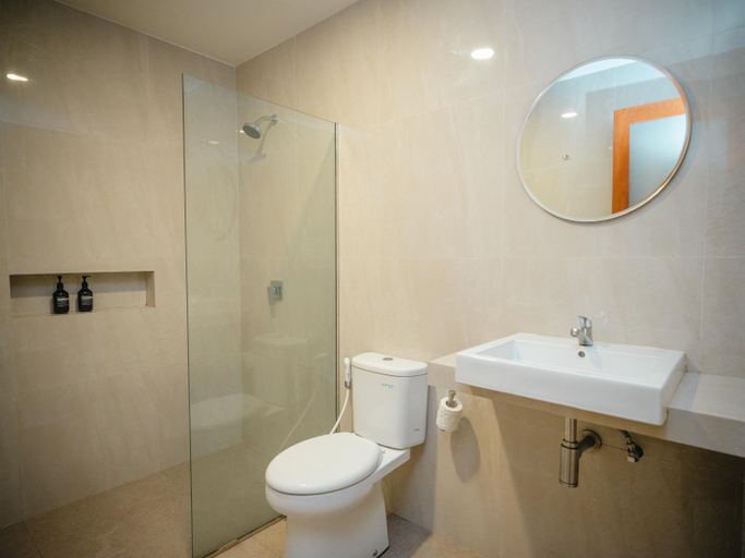 Bathroom, Artha Cottages, Lumajang
