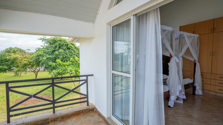 Room 2, BLUE WATER VILLAS, Msambweni