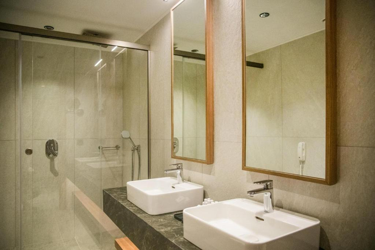 Bathroom 5, King Minos Retreat Resort and Spa, Crete