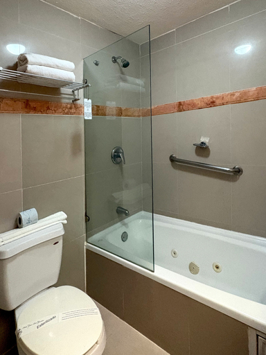 Bathroom 4, Gran Real Yucatan, Mérida
