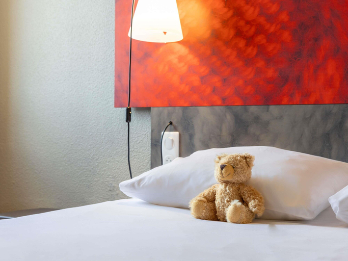 Bedroom 4, ibis Albi, Tarn
