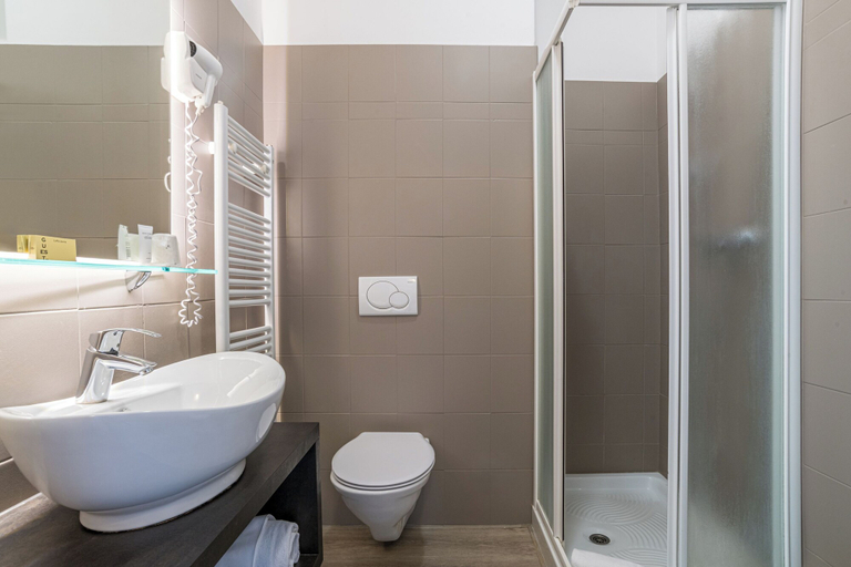 Bathroom 3, Hotel Bazzoni et du Lac, Como