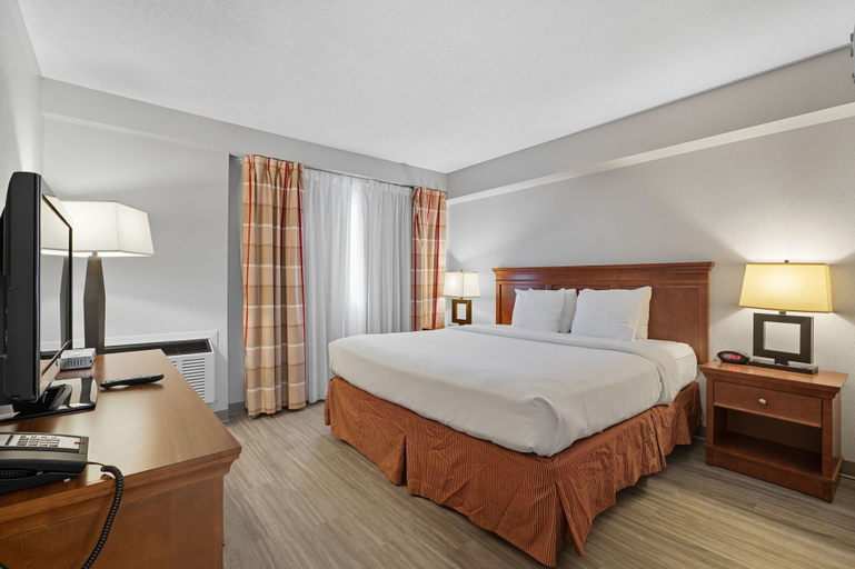 Bedroom 4, Country Inn & Suites by Radisson, Saskatoon, SK, Division No. 11