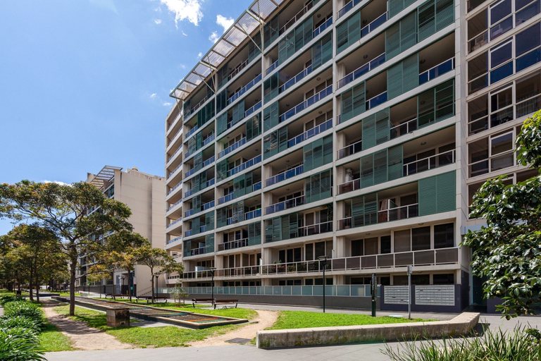 Reception, Inner-city Stay With Pool and Gym Access, Sydney